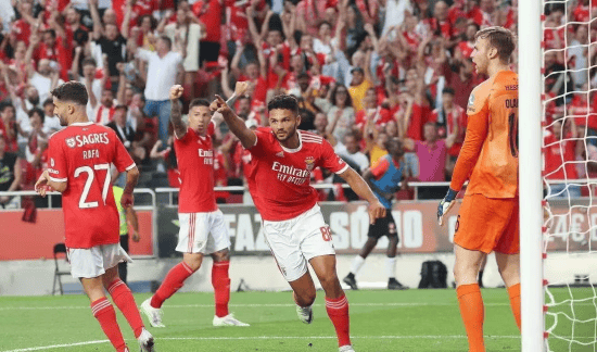 电竞综合平台-太狠了!清晨皇家马德里备战葡超今夜本菲卡备战NBA总决赛,门兴格拉德巴赫转会期主帅复盘(2024年皇家马德里的比赛)